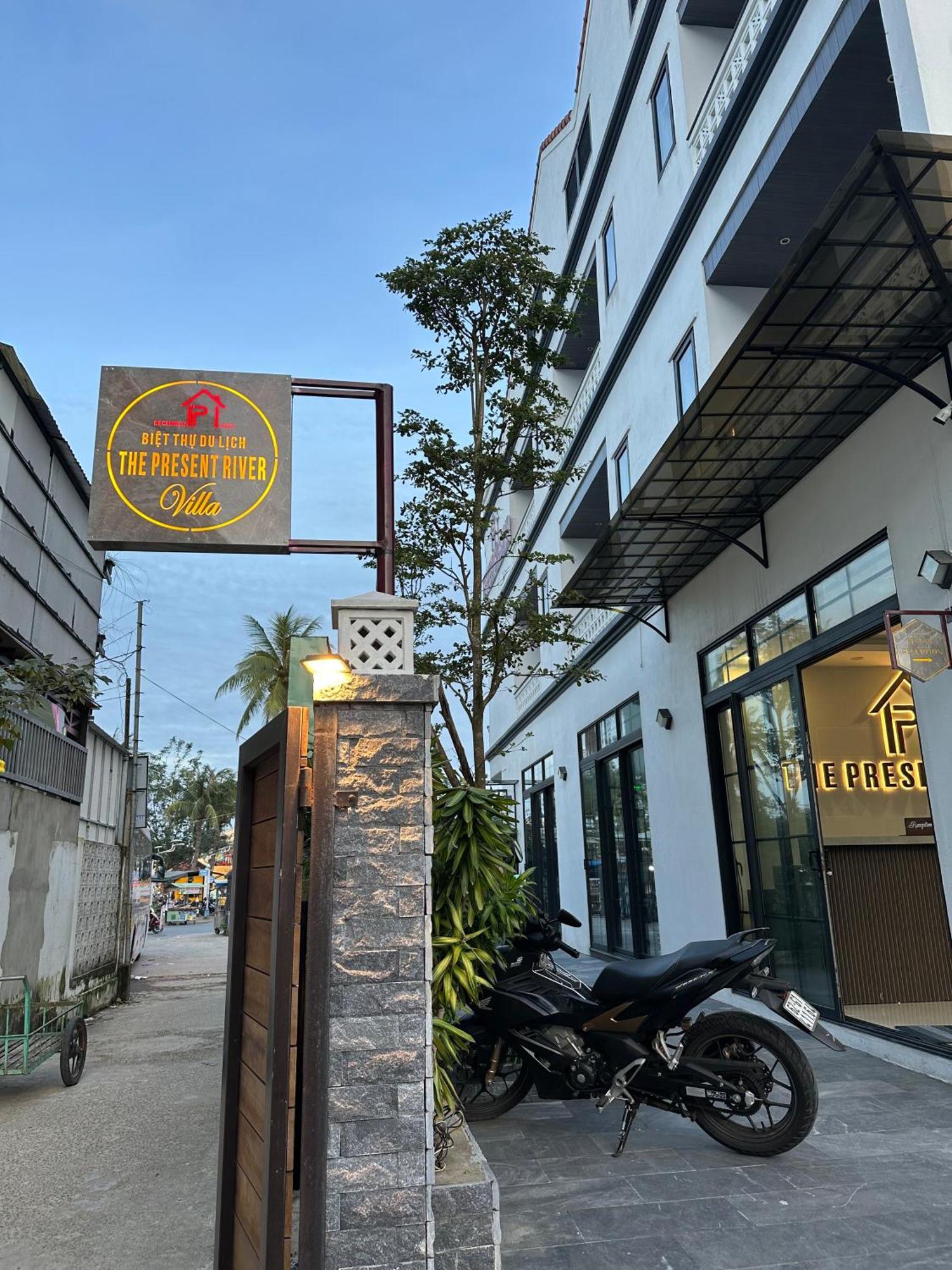 The Present River Villa Hội An Extérieur photo